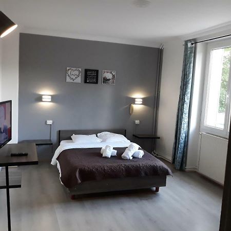 רמבוייה Hotel St Charles מראה חיצוני תמונה