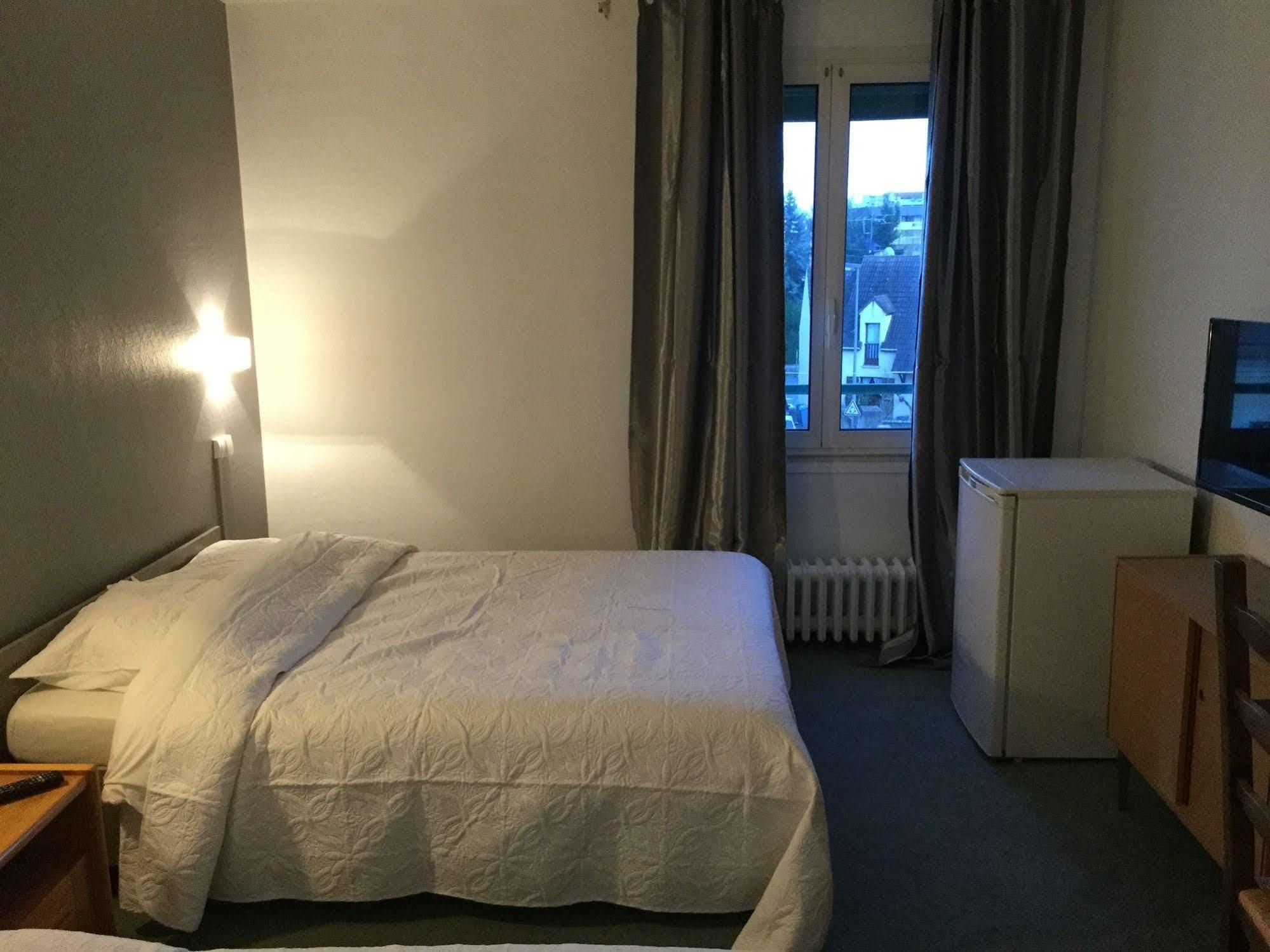 רמבוייה Hotel St Charles מראה חיצוני תמונה