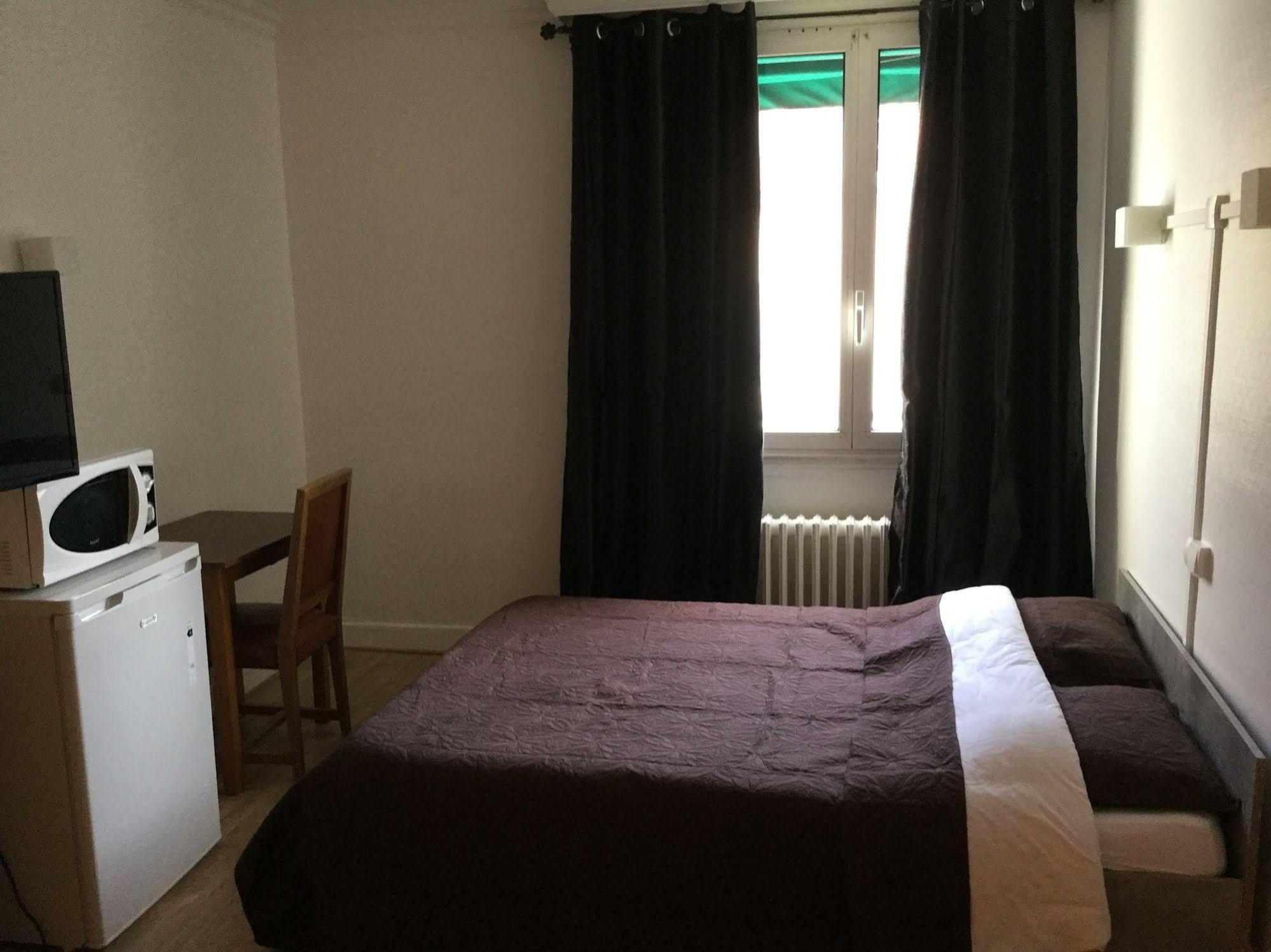 רמבוייה Hotel St Charles מראה חיצוני תמונה