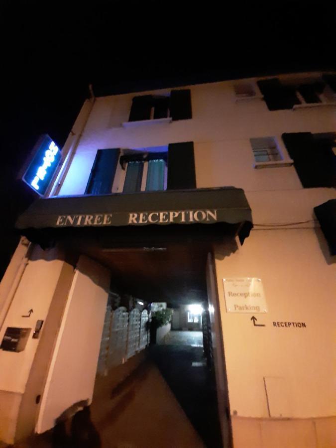 רמבוייה Hotel St Charles מראה חיצוני תמונה